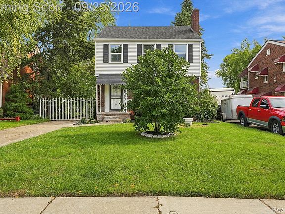 2nd image of 15760 Oakfield St