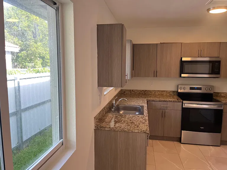 10231 SW 173rd St #10231 — Photo 3