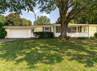 1013 Clearvue Dr, Alden, NY 14004