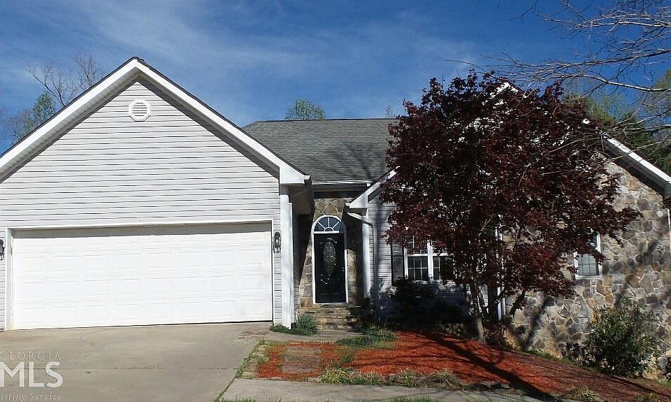 1st image of 203 Silverwood Dr