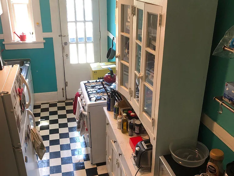 461 N Highland Ave NE #12 — Photo 9