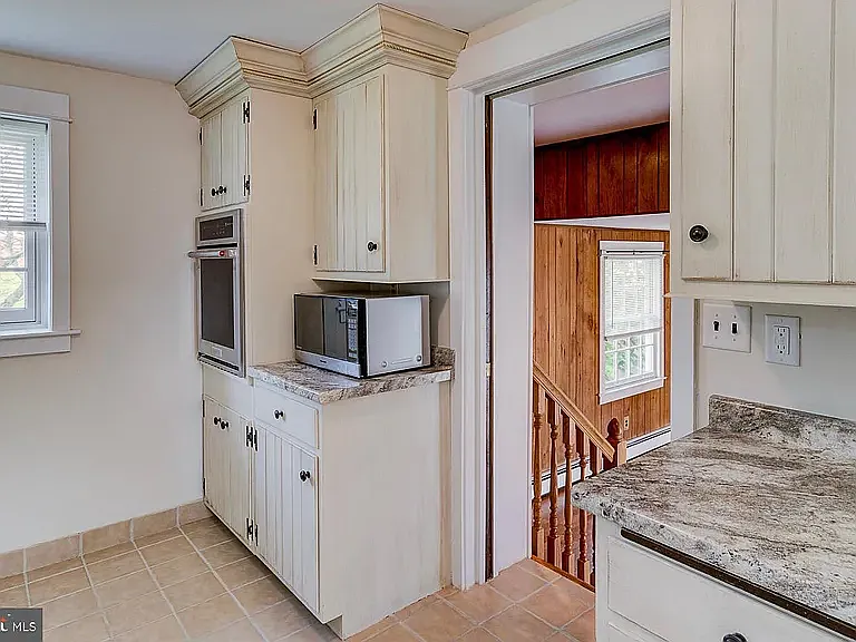 106 Middleboro Rd — Photo 24