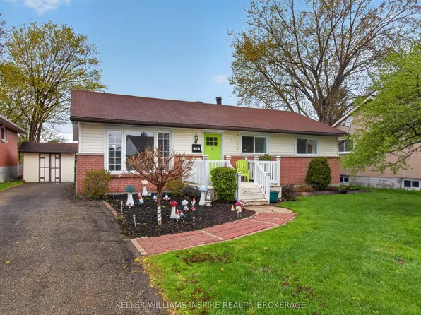 66 Manor Dr, Brockville, ON K6V 3E6