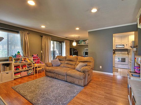 5th image of 5453 Makati Cir