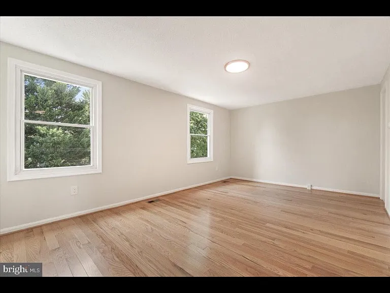 502 Ellrose Ct — Photo 12