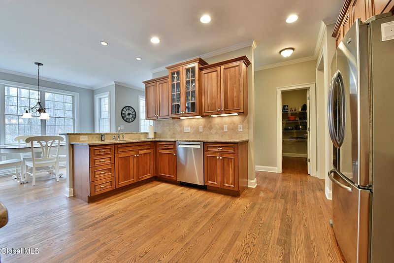 3rd image of 397 King Road
