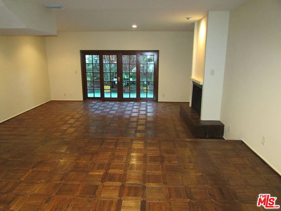 Building Photo - 1850 Midvale Ave #7