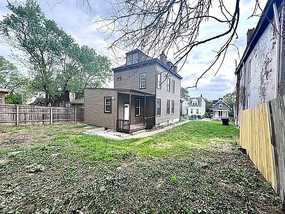 1027 Winfield Ave #1 — Photo 5