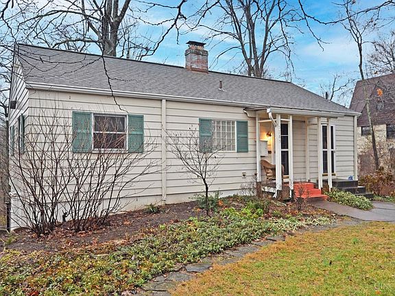 4th image of 5785 Belmont Ave