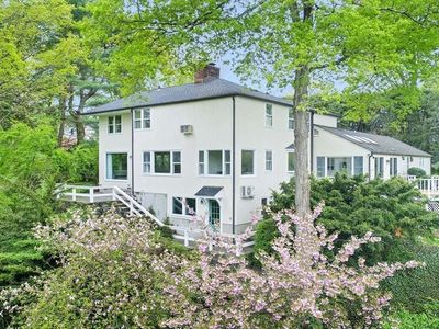 20 Martin Dale, Greenwich, CT, 06830