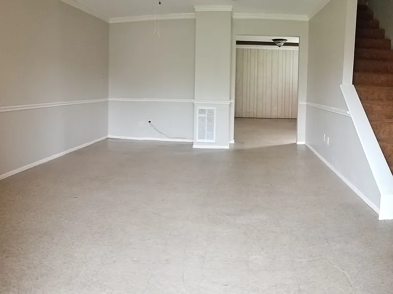 4619 Orange Cir N — Photo 8