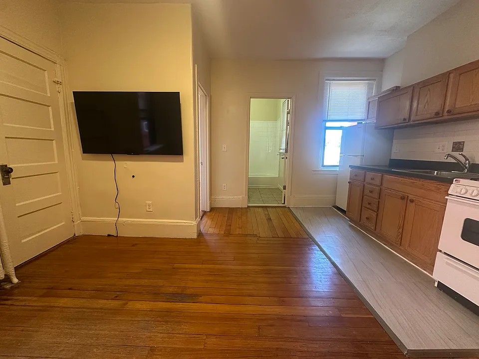 1234 Commonwealth Ave #11