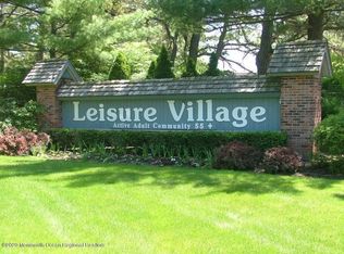 223B Buckingham Ct #1002, Lakewood, NJ 08701