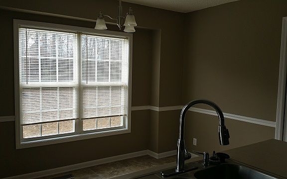 5th image of 303 NW Rock Creek Cir