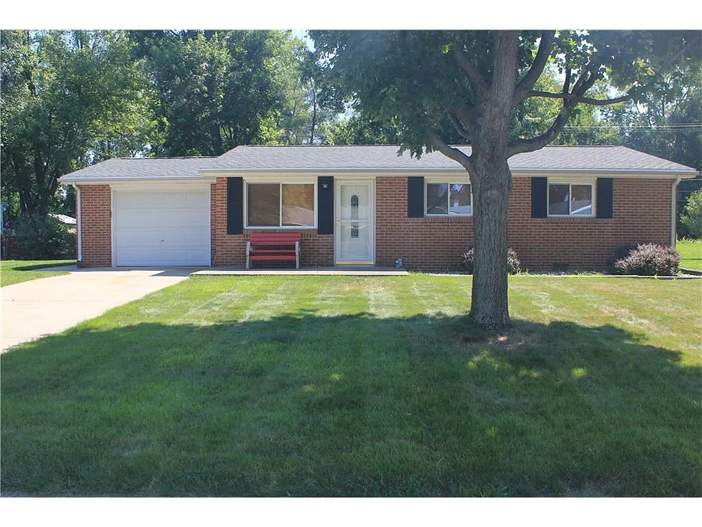 608 Penn Dr photo 1