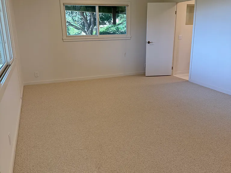 2 Lone Tree Ave — Photo 15