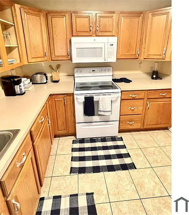 4 bed, 1641 sqft, $2,300 — Photo 4