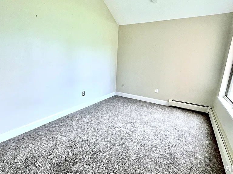 21 Amato Dr #I — Photo 8