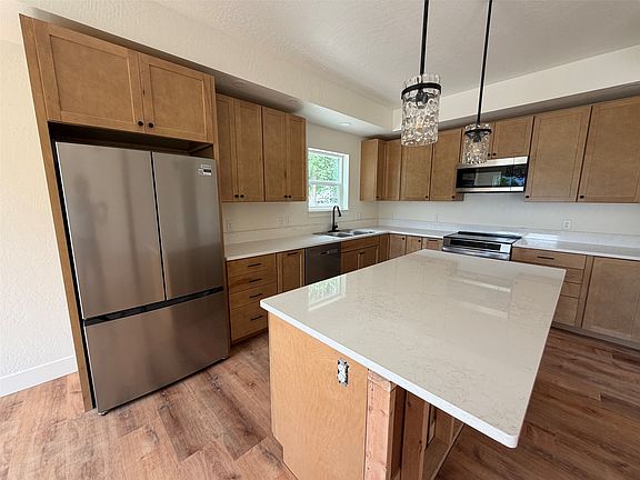 2nd image of 106 3rd St