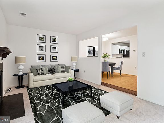 5th image of 8719 Village Green Ct