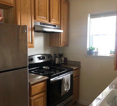 5th image of 2140 20th St #1