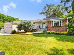 2855 Hideaway Rd, Fairfax, VA 22031