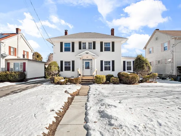 329 Burncoat St, Worcester, MA 01606
