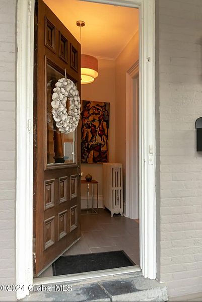 5th image of 154 Regent Street