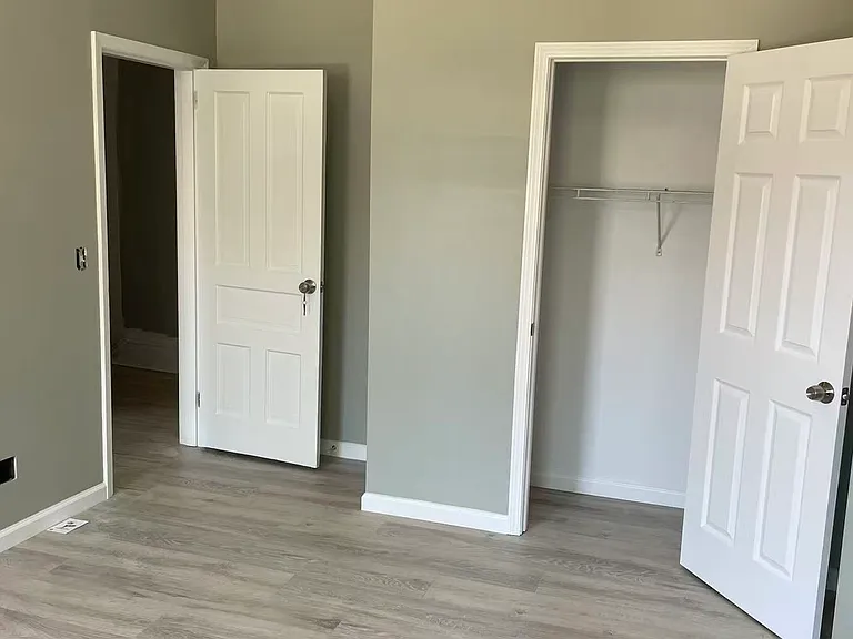 912 Adelaide St #201 — Photo 2