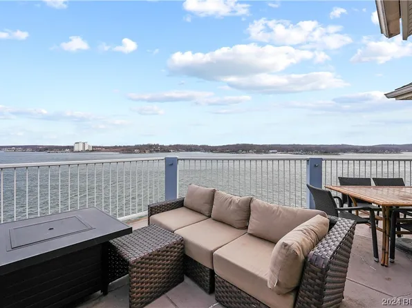382 Regatta Bay Cir Unit 4A, Lake Ozark, MO 65049