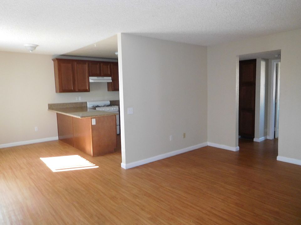 1st image of 11595 White Ave #23
