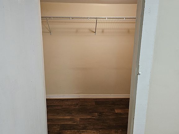 3rd image of 28 E Pall Mall St #28