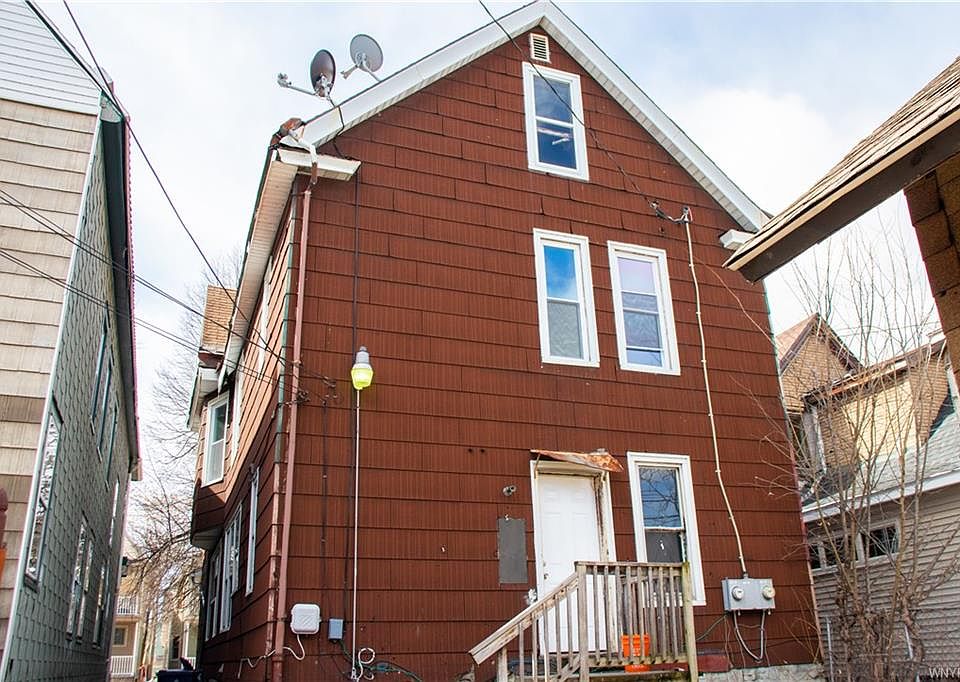 2nd image of 105 19th St