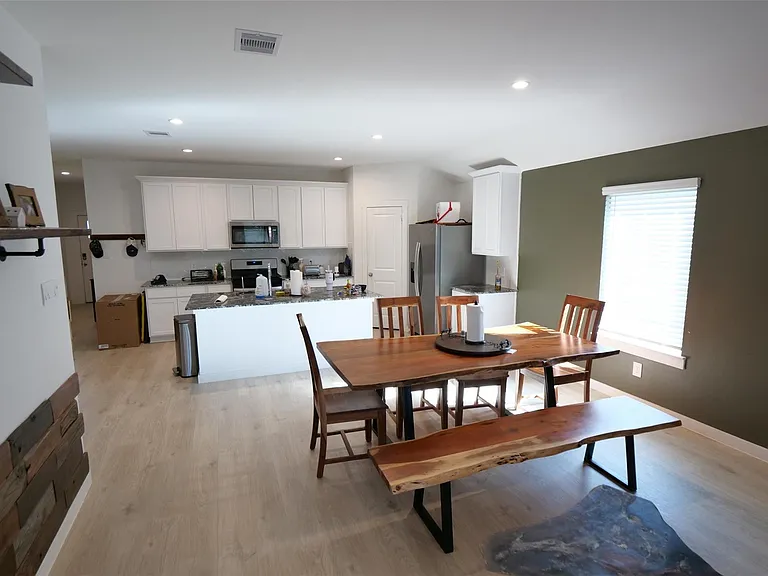 1303 Lucciola Ln — Photo 13