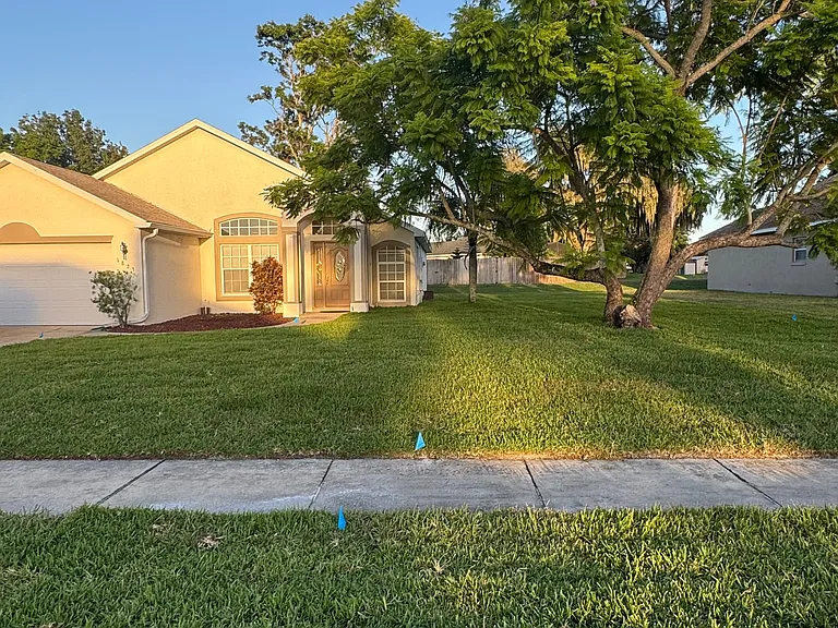 1823 Ashton Dr E — Photo 38