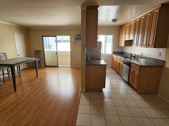 4th image of 1216 N Formosa Ave APT 7