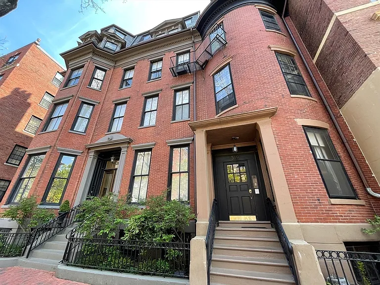 319 Dartmouth St #1 — Photo 9