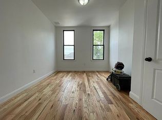 58-91 54th St #2L, Maspeth, NY 11378