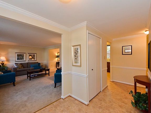 3rd image of 5005 Kenerson Dr