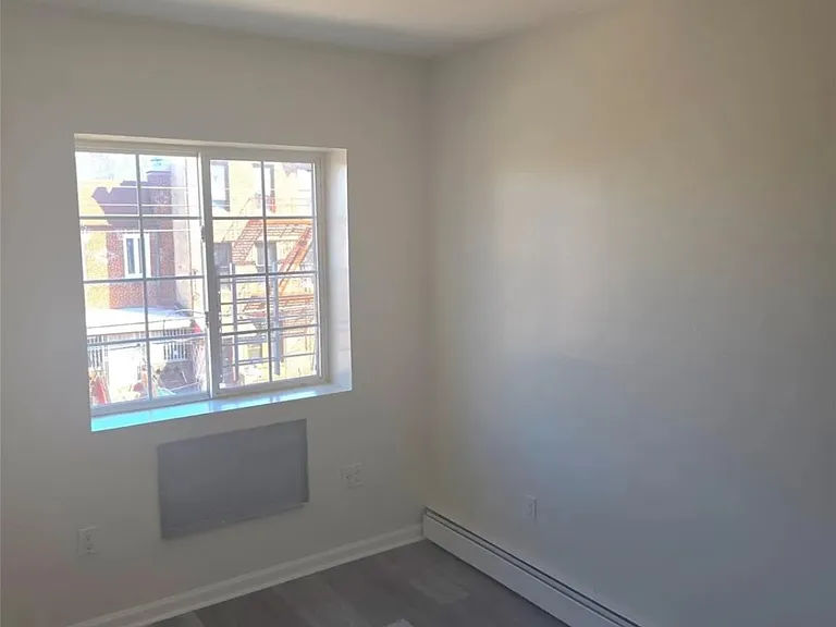 404 E 54th St #3 — Photo 4