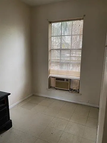 6200 Riverside Dr #513 — Photo 8