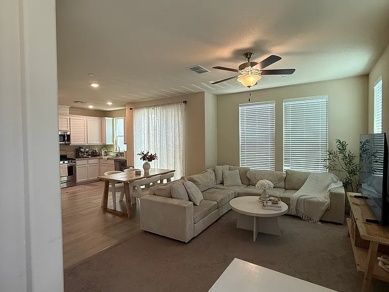 4519 Ocean Ln — Photo 4
