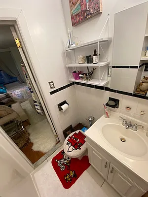 Rented by Compass | media 18