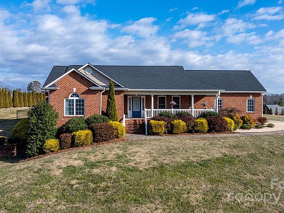 4th image of 5174 S Oak Cir