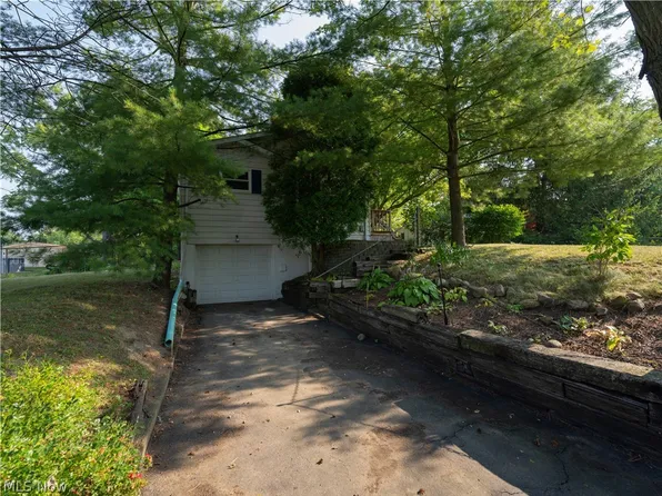 1663 Evergreen Dr, Streetsboro, OH 44241