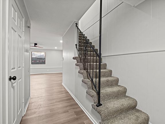 3rd image of 720 Ottawa St #124