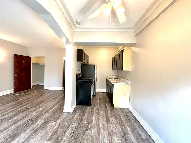 1033 W Loyola Ave #207 — Photo 8