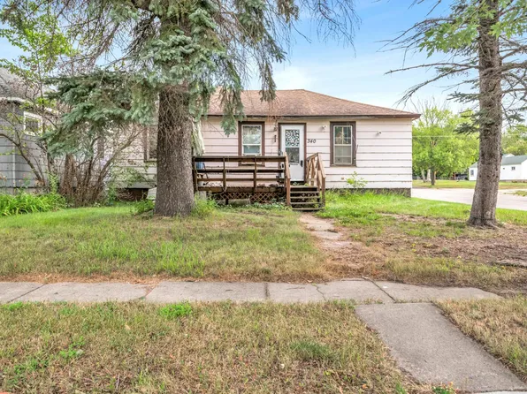 340 3rd Ave, Calumet, MN 55716
