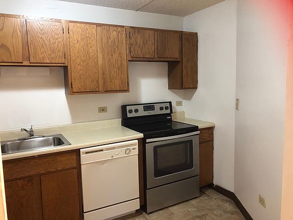 3rd image of 1600 Wedgewood Dr APT 206