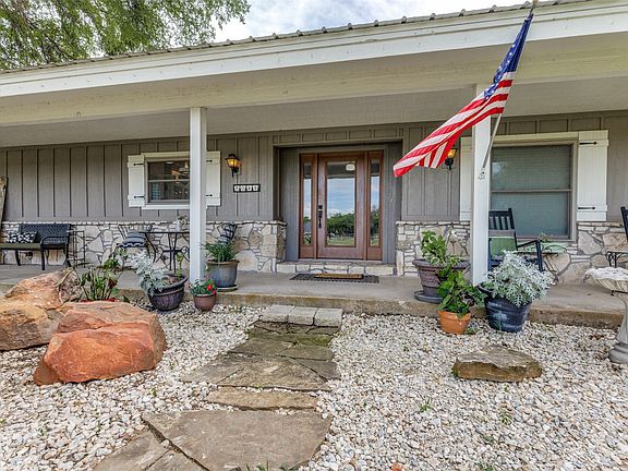 4th image of 7085 Red Bud Ln